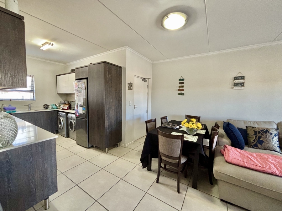 To Let 3 Bedroom Property for Rent in Sandown Western Cape